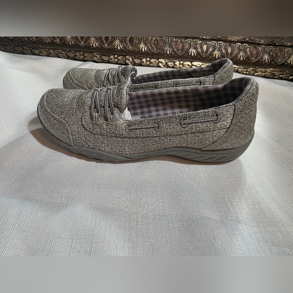 Skechers Shoes - Skechers Gray Relaxed Fit Slip-Ons.  Sz 6
